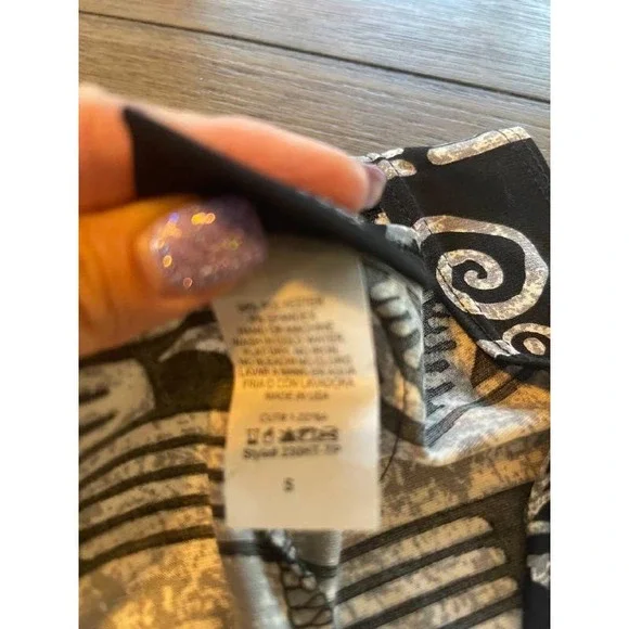 Jostar black white Aztec sleeveless top size small - Picture 3 of 4